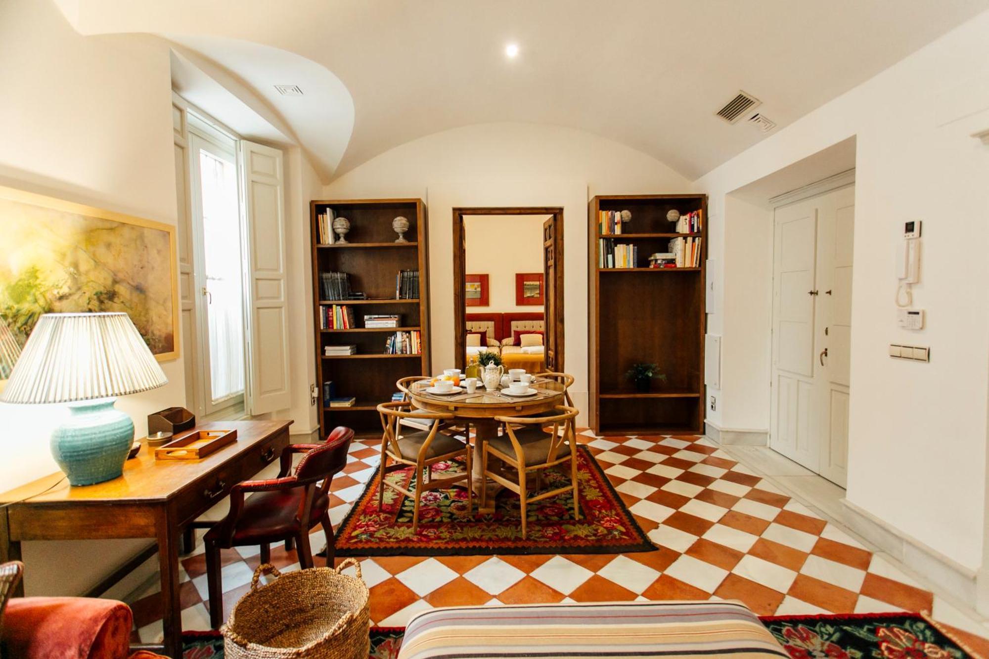 Casa Patio Del Siglo XIX Aparthotel Seville Bilik gambar